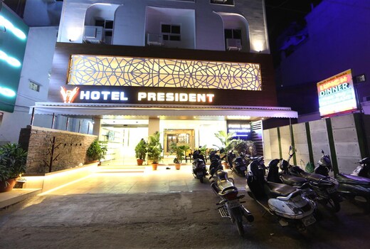 HOTEL PRESIDENT