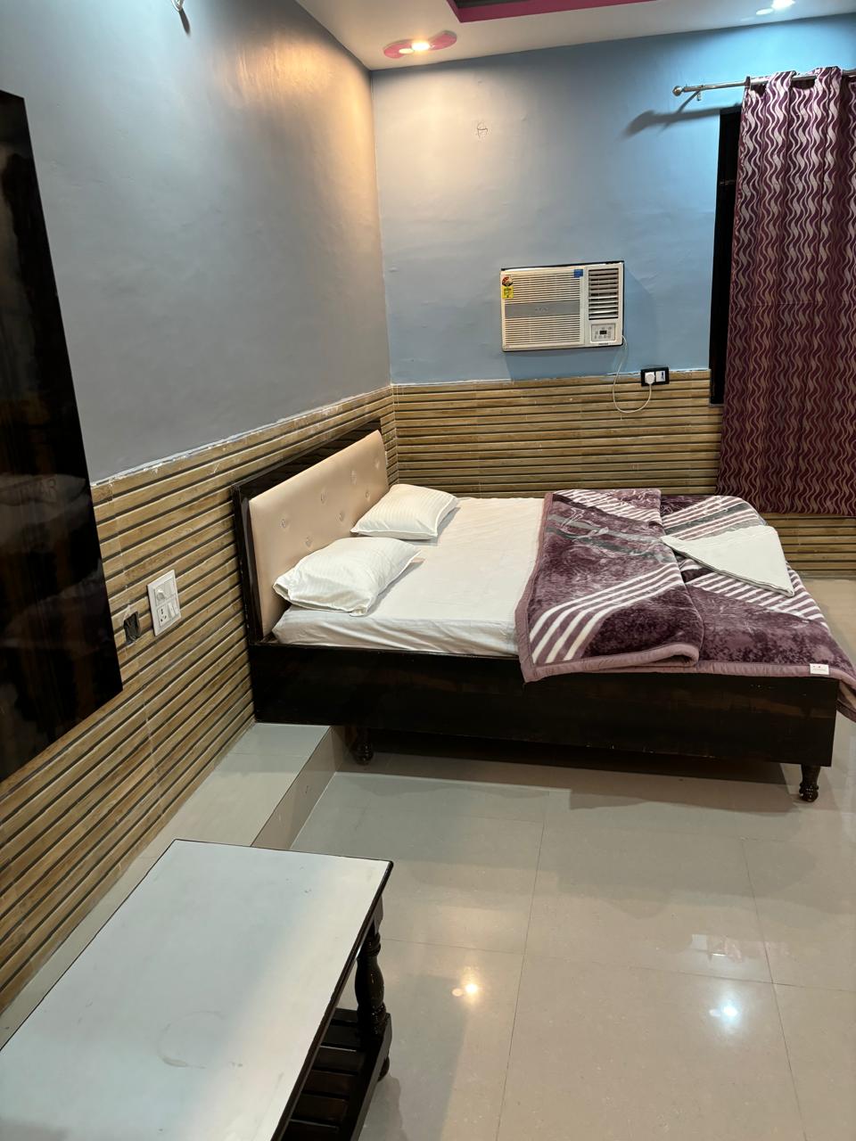 HOTEL SINGH INTERNATIONAL - Tap to explore photos