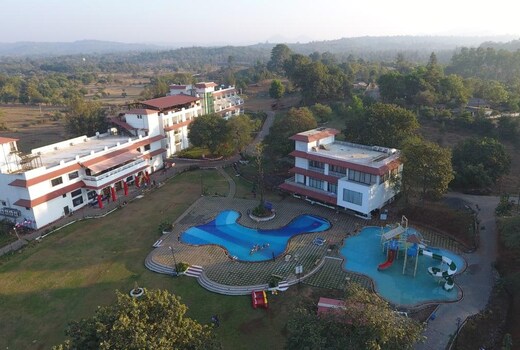 Khanvel Resort