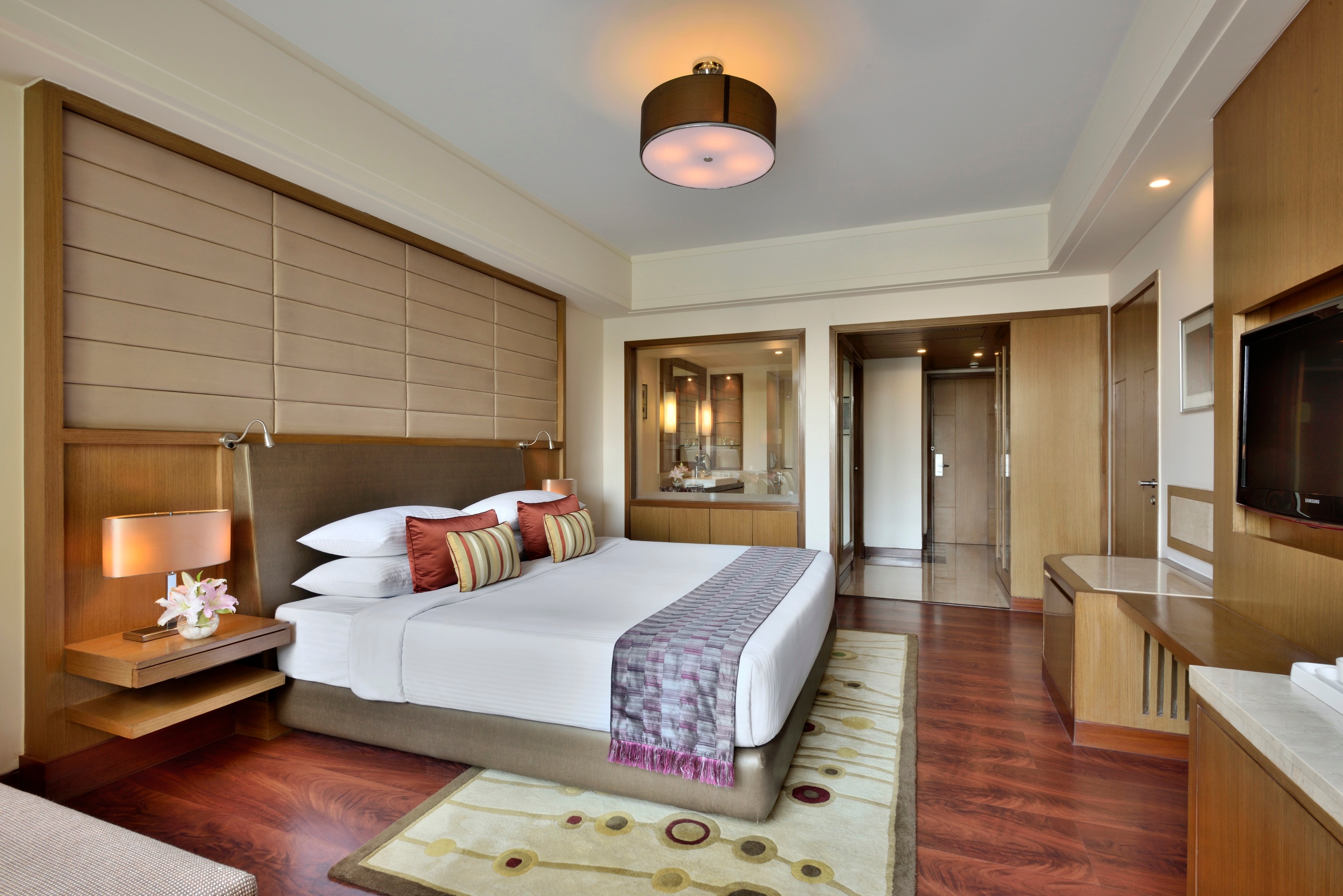 Radisson Blu Hotel Indore - Tap to explore photos