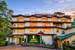 Justa Darkwood Lodge and Spa