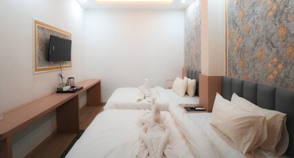 Hotel Veronica Room Type - Deluxe Room - Twin Bed