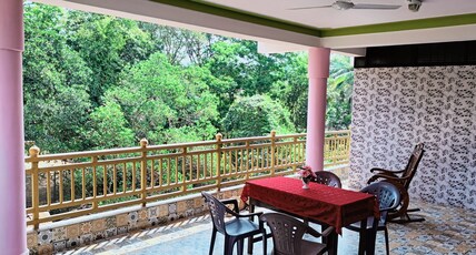 Escape Homestay Room Type - 2 Bedroom Family Nest + Balcony