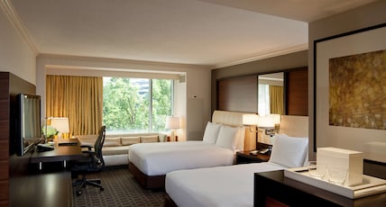 HILTON MCLEAN TYSONS CORNER Room Type - 2 DOUBLE ACC RI SHWR