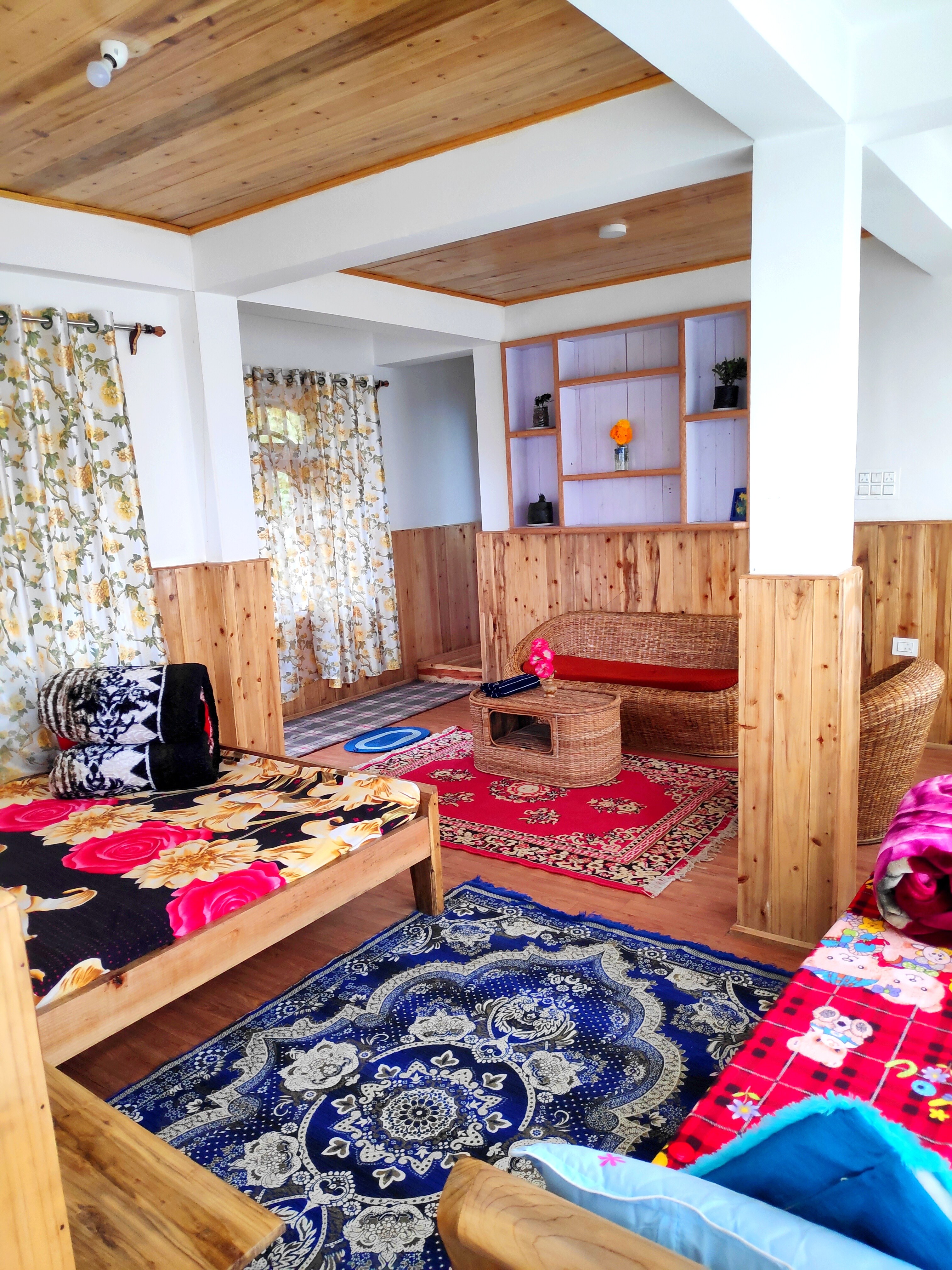 Solitude in Himalayas Cottage - Tap to explore photos