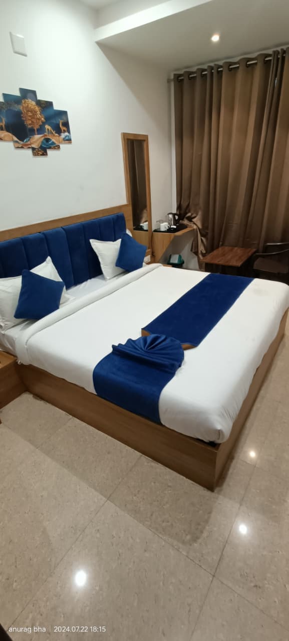 Hotel Raas Inn - Tap to explore photos