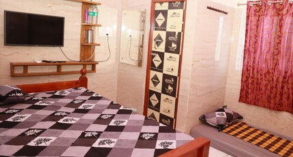 Arumugam Inn Room Type - Bedroom 6