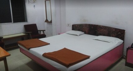 Hotel Mina Palace Room Type - Deluxe AC Room