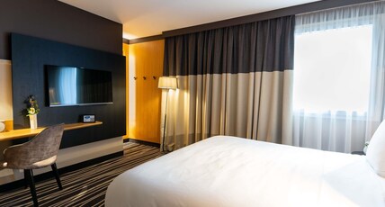 Mercure Colmar Centre Unterlinden Room Type - Privilege Room with 1 double bed Mercure Colmar Centre Unterlinden Room Type - Privilege Room with 1 double bed