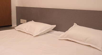 Niyamsewa Ashram Room Type - Bedroom 003