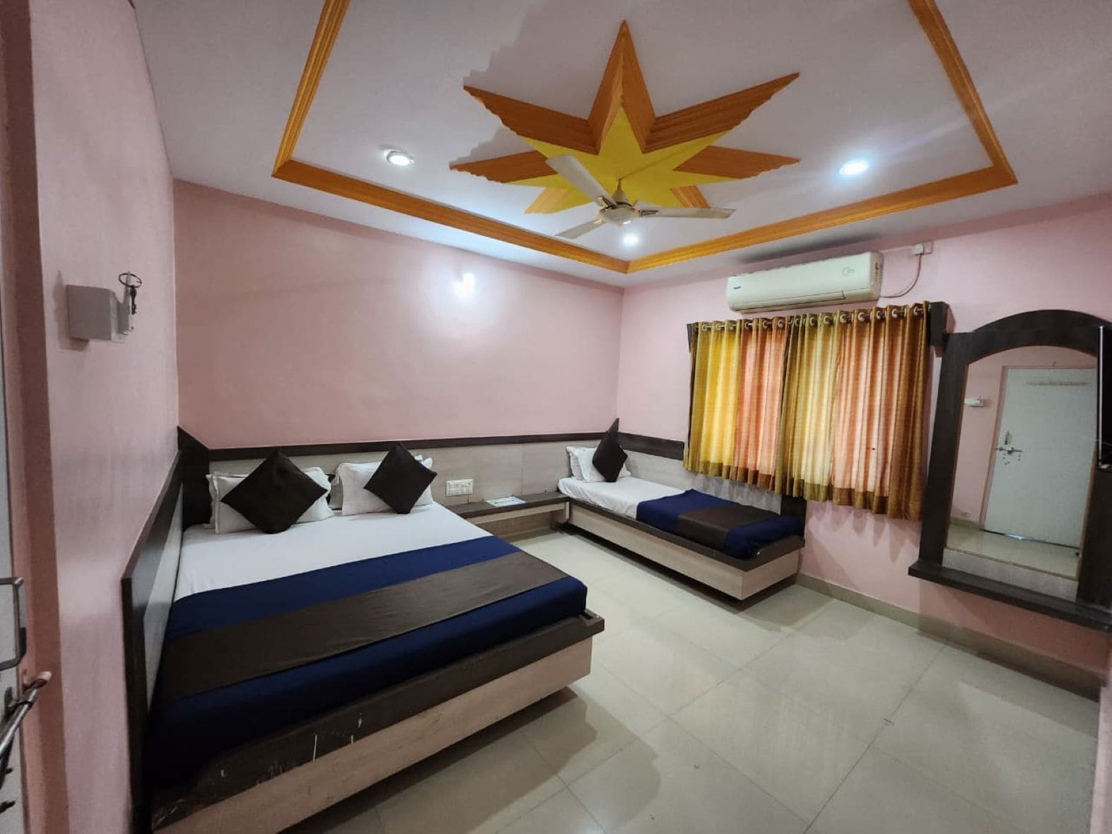 Hotel Sai Laxmi - Tap to explore photos