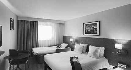 ibis Styles Tours Centre Room Type - Superior Room with 3 single beds