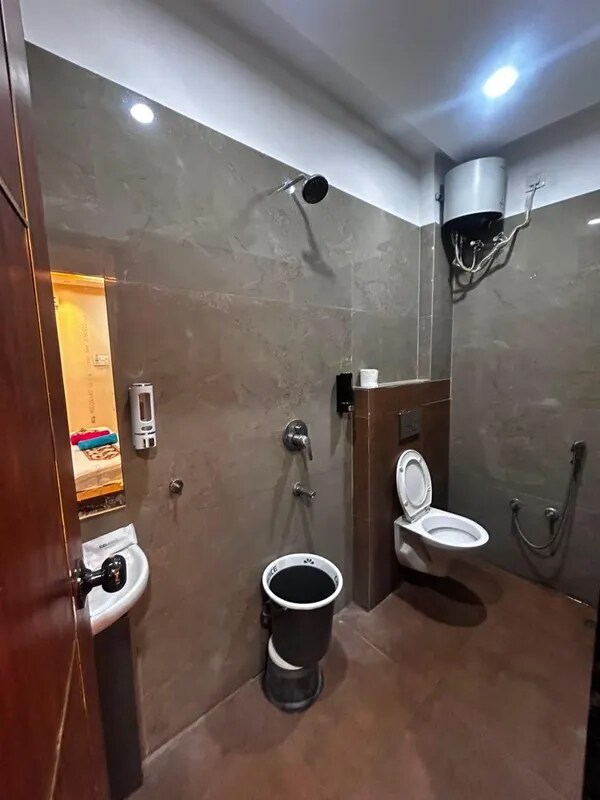 FabHotel Amrit Inn - Tap to explore photos