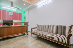Hotel O by OYO Delight Inn Hafizpet station