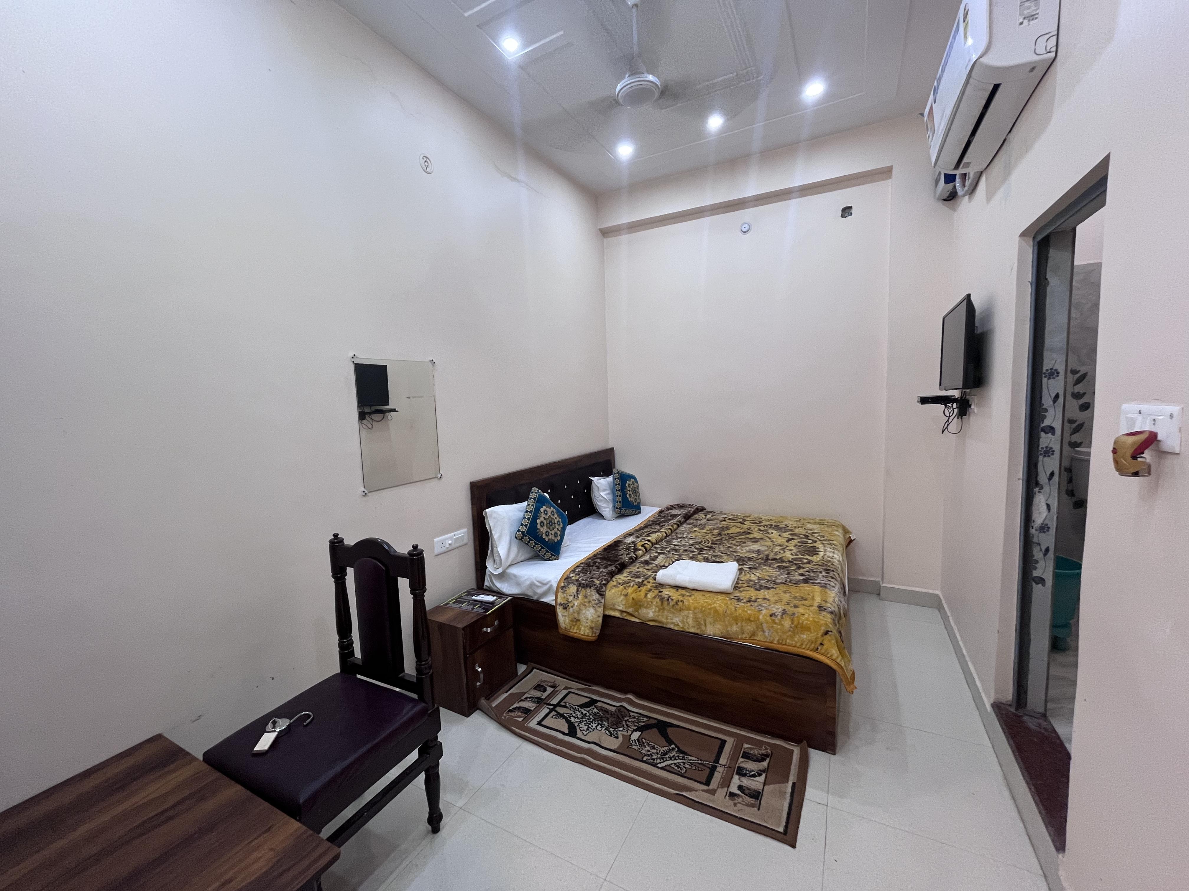 R K LODGE Near Ram Lalla Temple @Ayodhya - Tap to explore photos