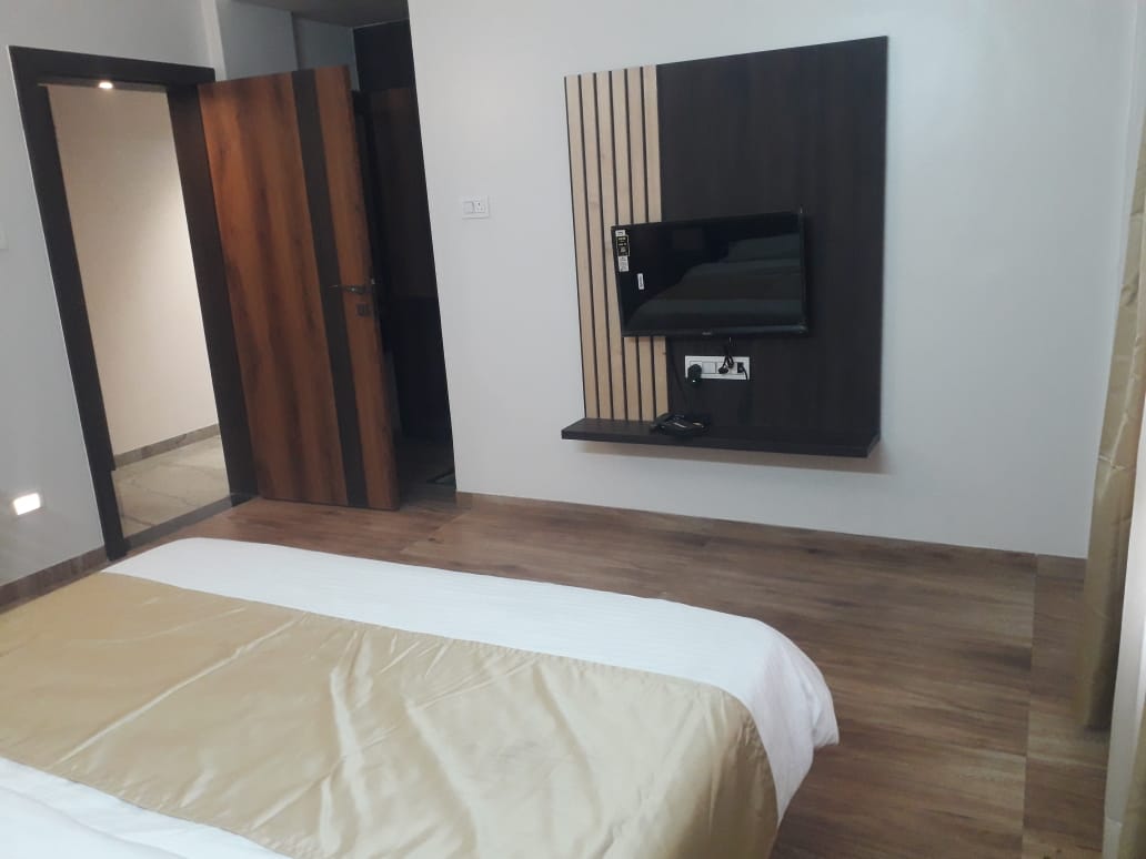 Hotel Shiv Sangram - Tap to explore photos