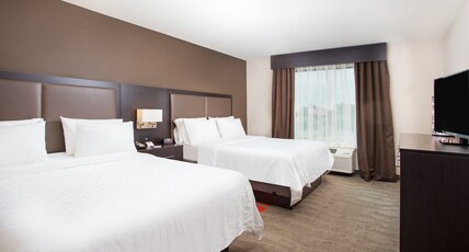 Holiday Inn Express Hotel & Suites Glasgow Room Type - 2 Queen Standard