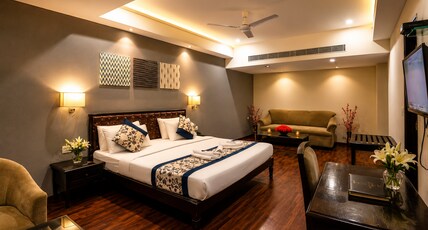 Hotel Jyoti Plaza Room Type - Luxury Suite with 2 Complimentary Beers