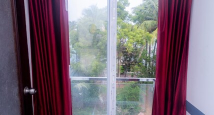 Lia's Beach House | Room & Restaurant Room Type - Lias balcony room