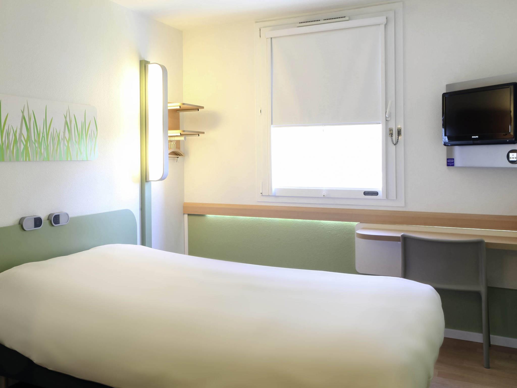Hotel Ibis Budget Nancy Centre - Tap to explore photos