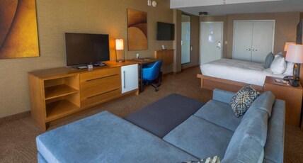 Double Tree Niagara Falls Room Type - 1 K OVERSIZED EXEC STE VWS