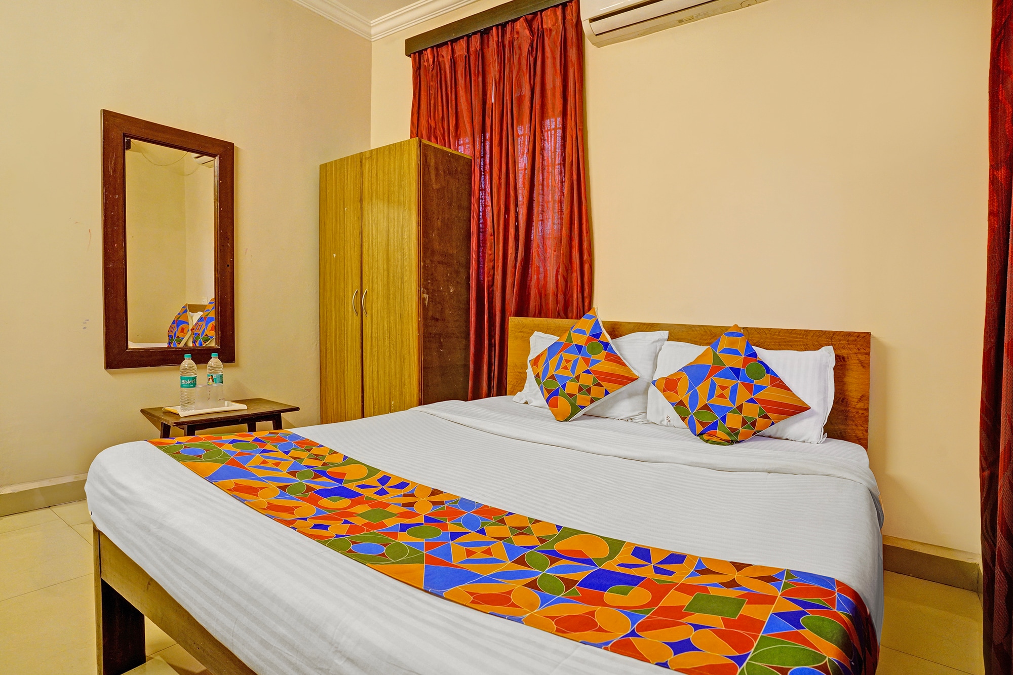 Fabhotel 4 Pillar's - Nr. Big Daddy Casino, Panaji - Tap to explore photos