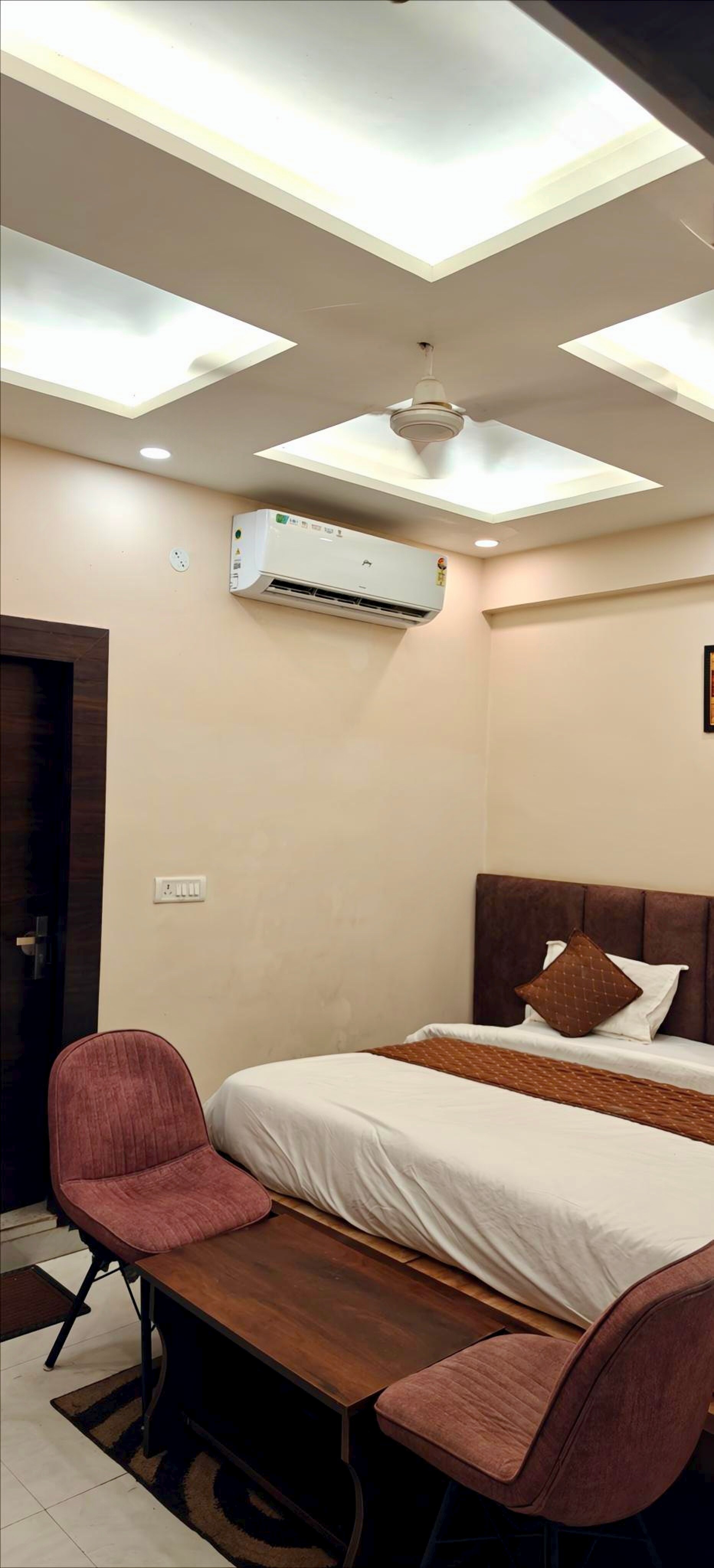Hotel Meera heritage Mahoba - Tap to explore photos