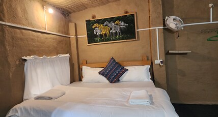Pine Valley Binsar Room Type - Deluxe Mudhouse