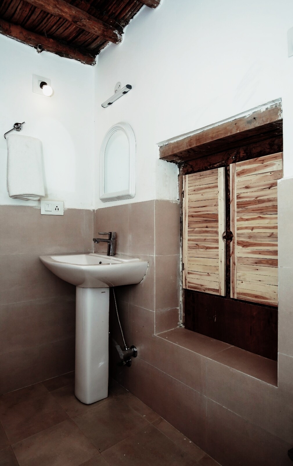 Shel Heritage Home - Tap to explore photos