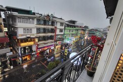 Lagstal Living Studio Apartment - 2 || On MG Marg