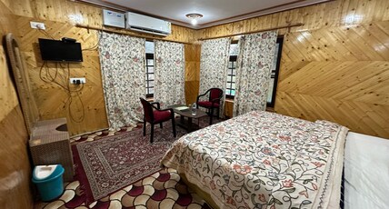 Hotel Himalayan Discover Resort Room Type - Deluxe Room (Non -AC)