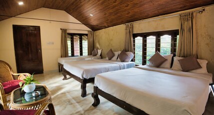 Coffee County. Room Type - 2 Double Bed And A Single Bed