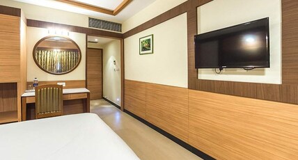 Hotel SMS Grand Inn Room Type - Executive Room