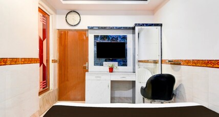 HOTEL CONTINENTAL RESTAURANT & CAFE Room Type - Double Room