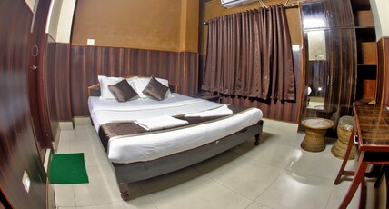 om shree residency Room Type - Deluxe AC