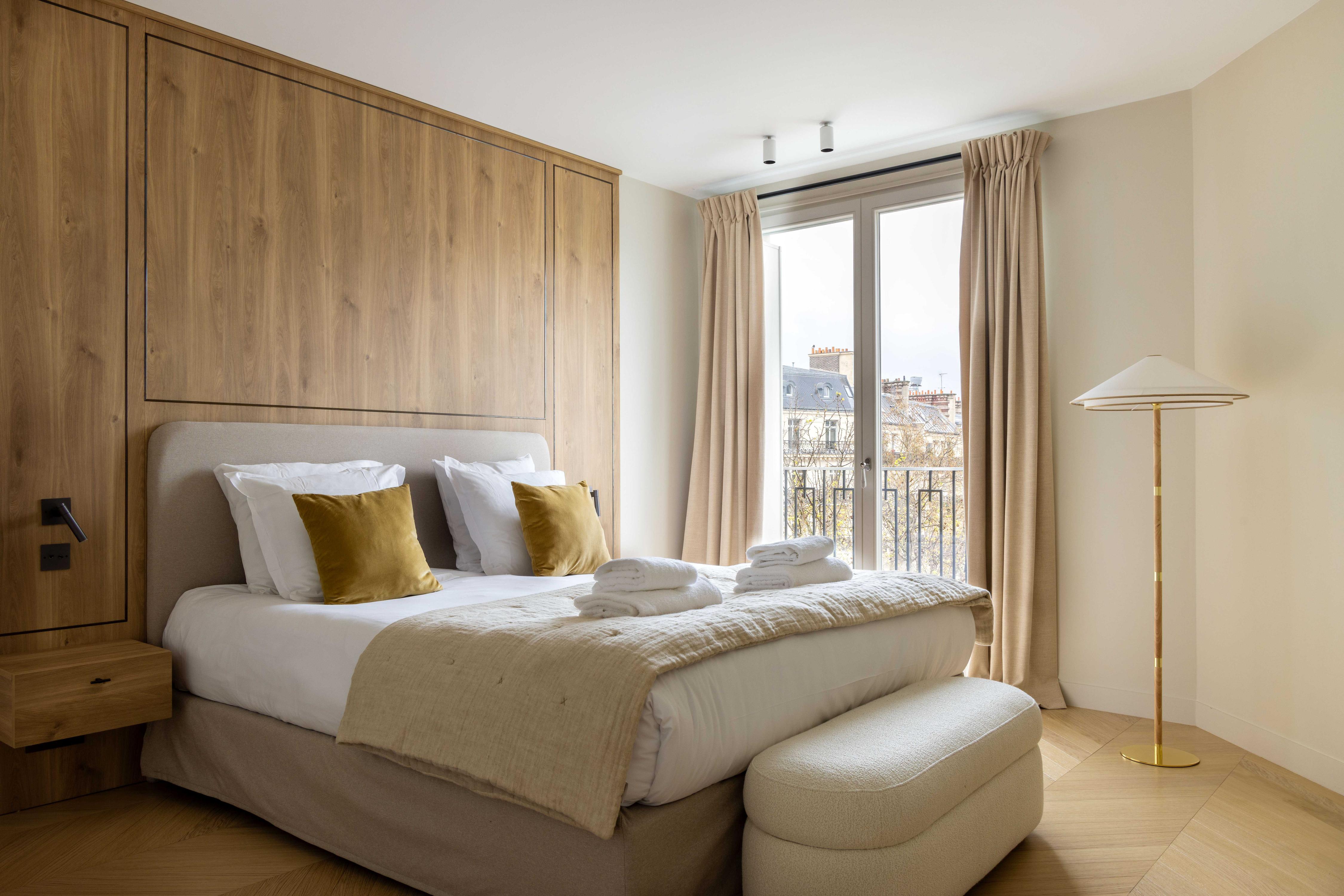 Spacious apartment - 3BR/8P - Eiffel Tower - Tap to explore photos