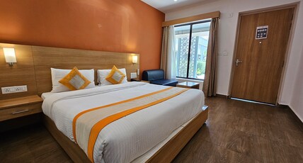 HOTEL THE BUNDELA Room Type - Deluxe Room