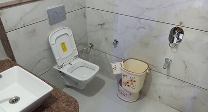 HOTEL DHWAJ PALACE Room Type - DELUXE ROOM