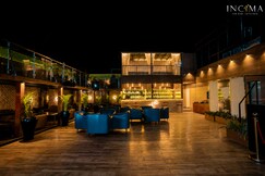 Hotel Dazzling
