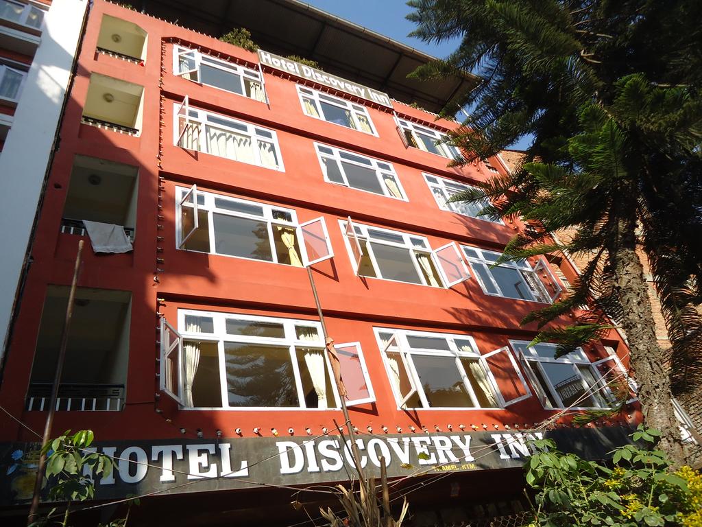 Hotel Discovery Inn - Tap to explore photos