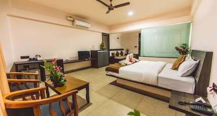 Shilhaandara Room Type - Sougandika (Jacuzzi Room) Shilhaandara Room Type - Sougandika (Jacuzzi Room)