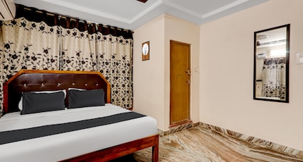 Super OYO Hotel O Adarsh Nagar Near Kavya Hospital Room Type - Super Deluxe Room Super OYO Hotel O Adarsh Nagar Near Kavya Hospital Room Type - Super Deluxe Room