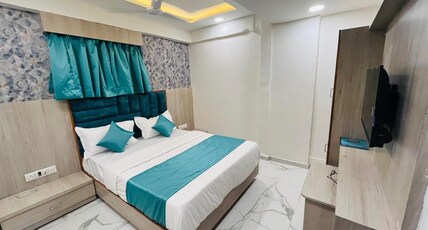 HOTEL PACIFIC Room Type - Deluxe Room