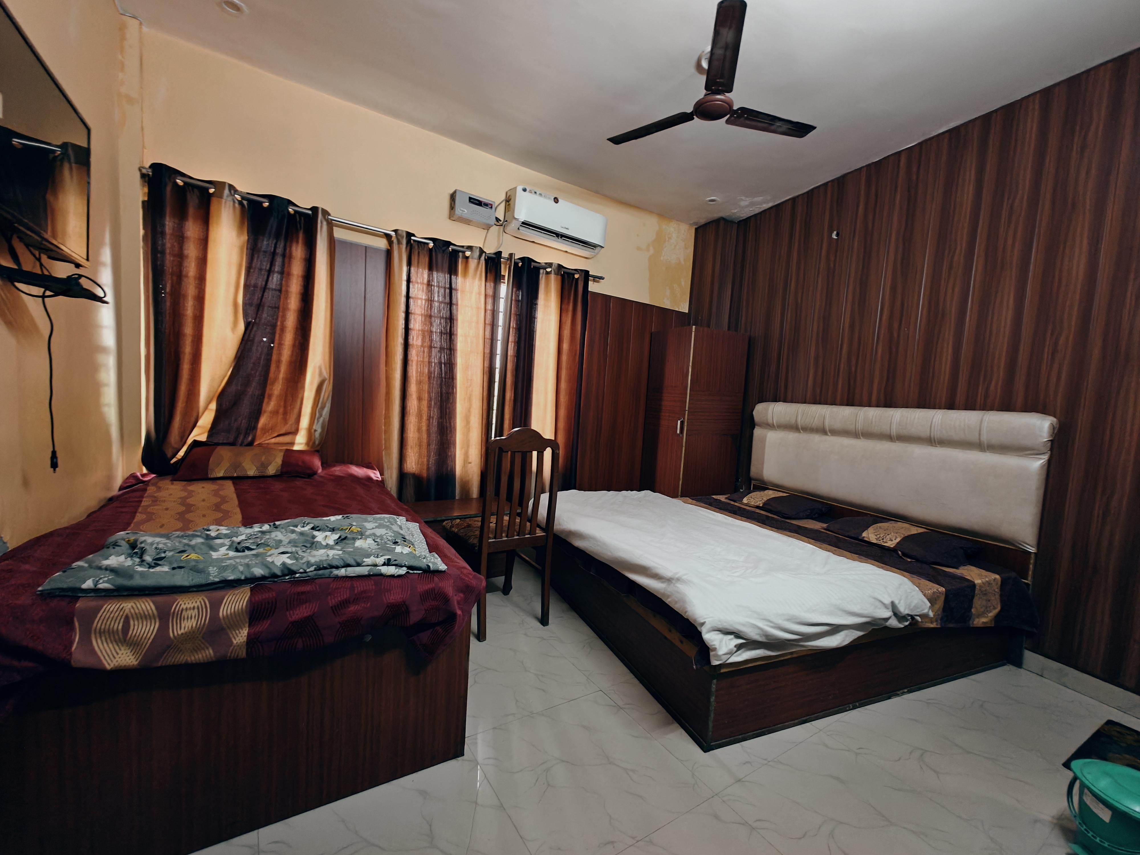 Hotel satluj - Tap to explore photos