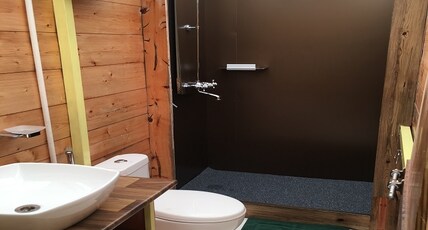 House On Waves | Rooms & Caretaker Room Type - Standard Room