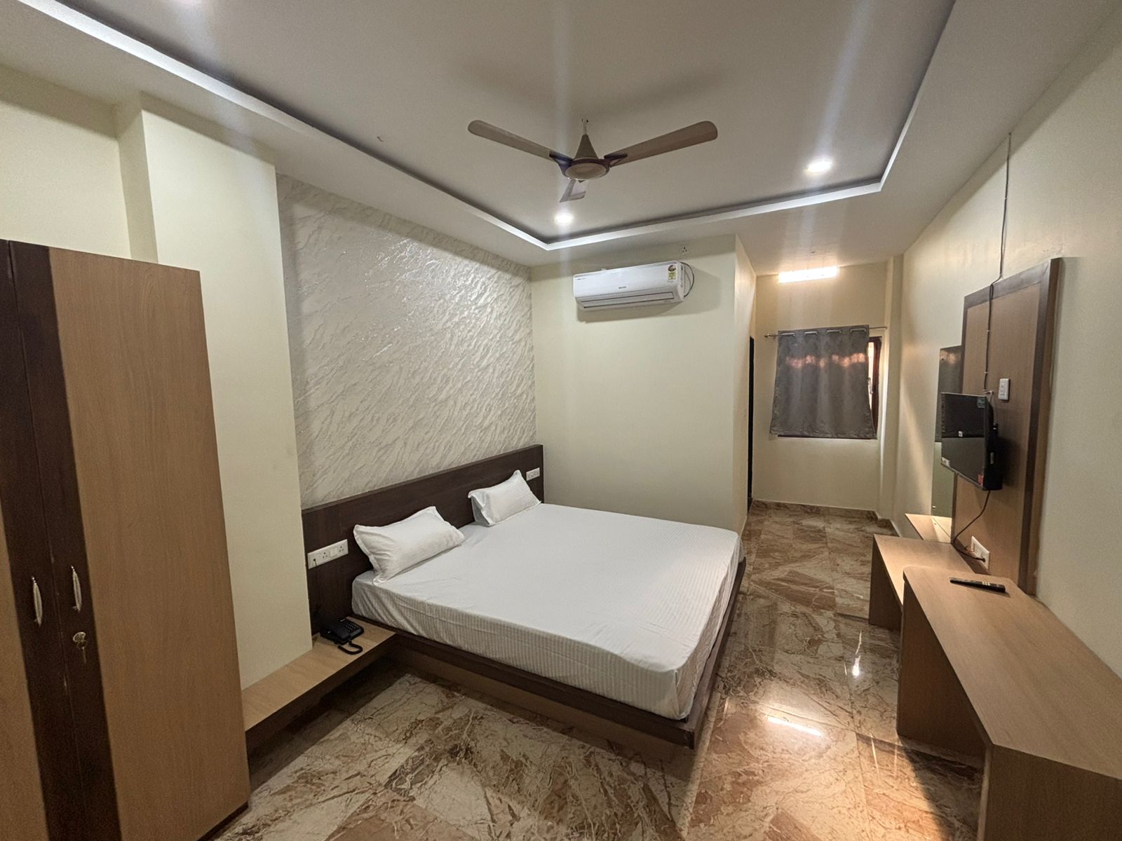 Muskan Hotel and restro - Tap to explore photos