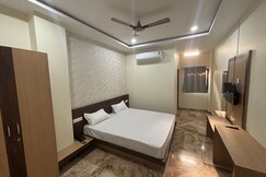 Muskan Hotel and restro