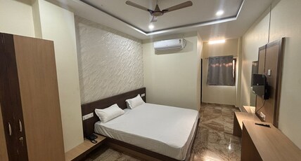 Muskan Hotel and restro Room Type - AC deluxe room