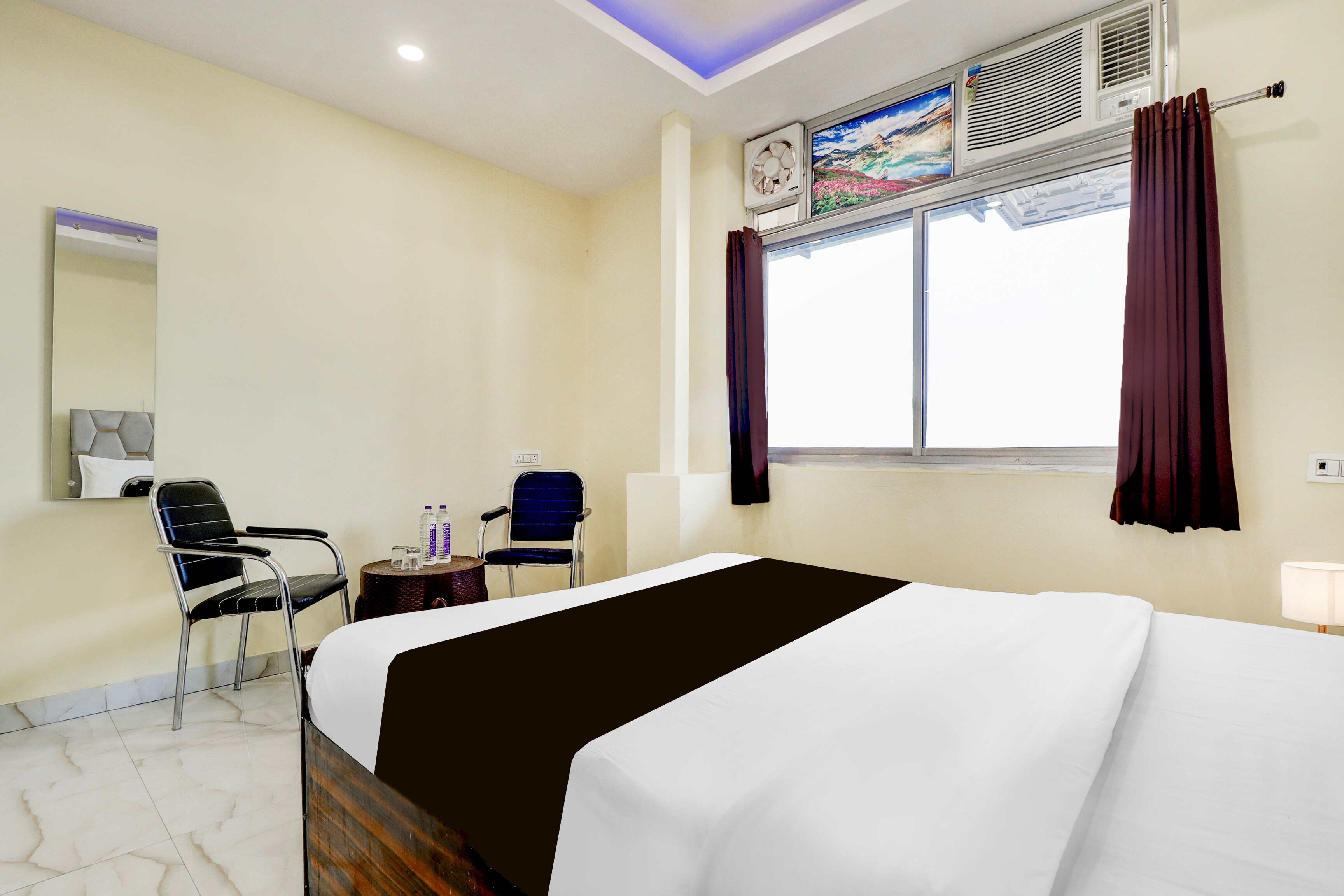 Hotel O Mayur Guest House - Tap to explore photos