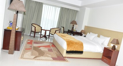 Park Prime Hotel Room Type - Deluxe Room with Bath tub